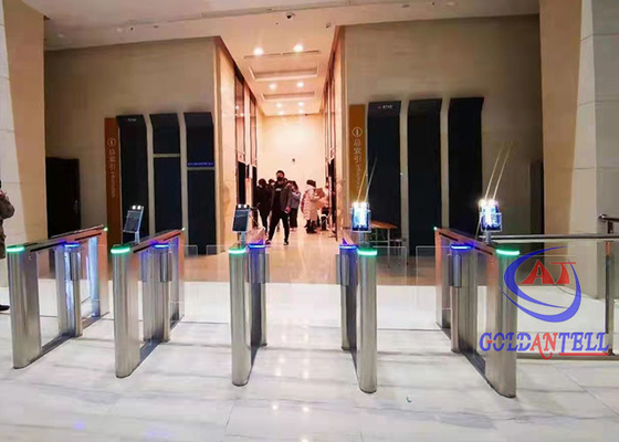ห้องออกกำลังกายในสำนักงาน 40 - 60p/M ประตูหมุนแบบพกพา Passageway ประตูหมุนจดจำใบหน้า