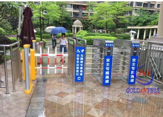 ระดับสูง Double Channel การควบคุมการเข้าถึง Turntile ประตู Turntile ความสูงเต็มสําหรับกลางแจ้ง